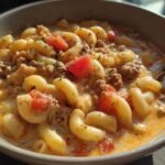 One Pot Macaroni Cheeseburger Soup